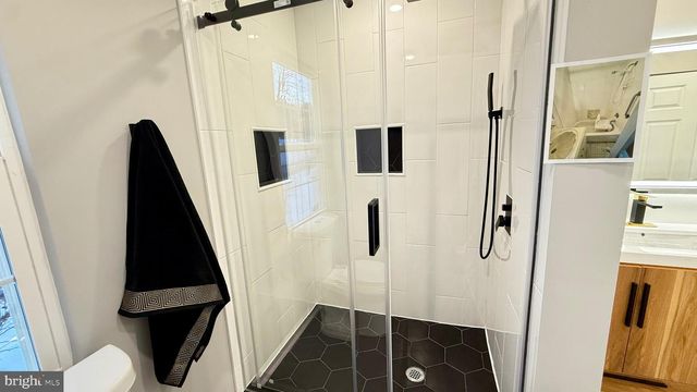 7 RIDGE RD, Malvern, PA 19355