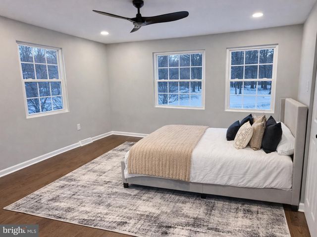 7 RIDGE RD, Malvern, PA 19355