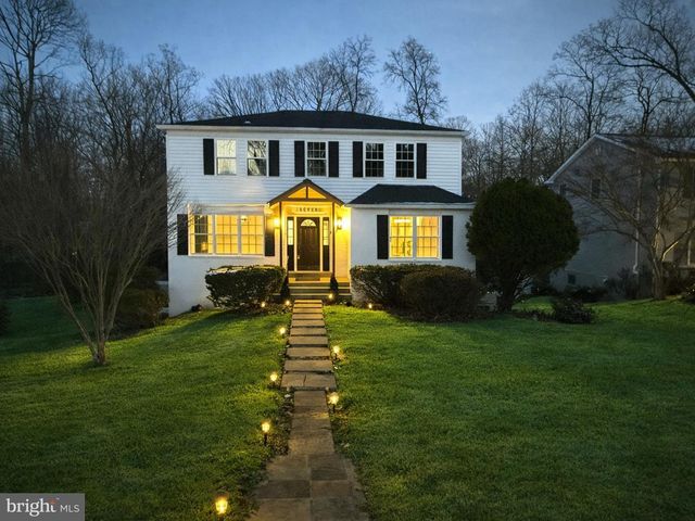 7 RIDGE RD, Malvern, PA 19355