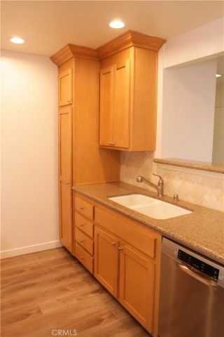 2323 Huntington Street 701, Huntington Beach, CA 92648