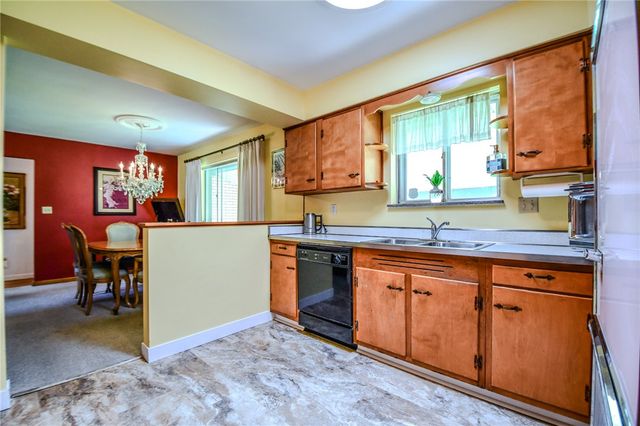 1404 Pinecrest Drive, Dayton, OH 45414