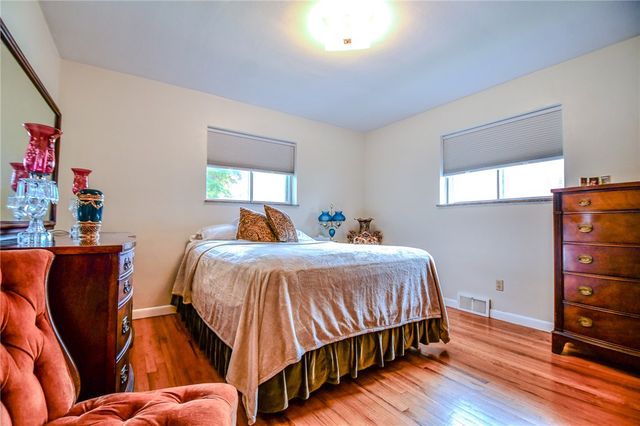1404 Pinecrest Drive, Dayton, OH 45414