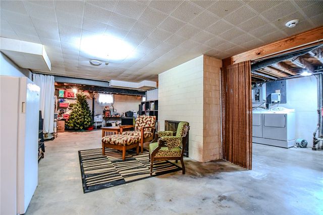 1404 Pinecrest Drive, Dayton, OH 45414