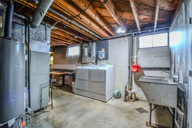 1404 Pinecrest Drive, Dayton, OH 45414