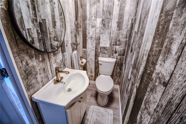 1404 Pinecrest Drive, Dayton, OH 45414