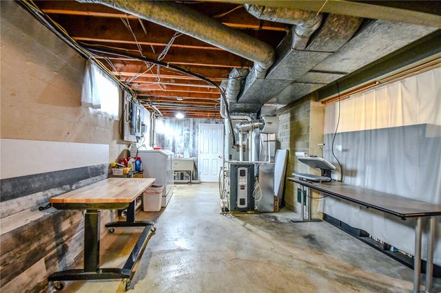 1404 Pinecrest Drive, Dayton, OH 45414