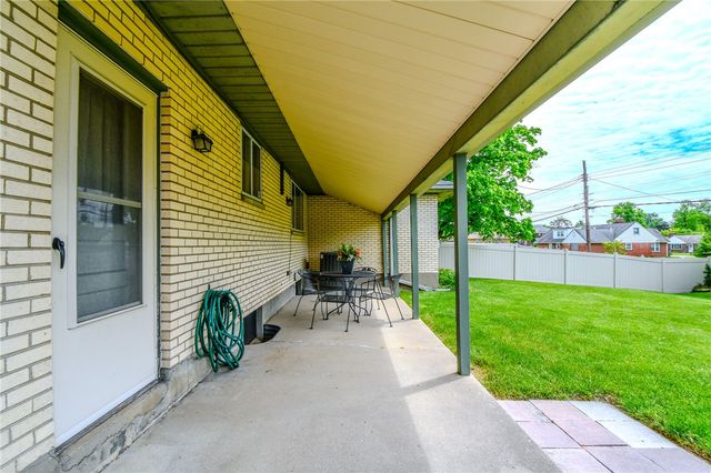 1404 Pinecrest Drive, Dayton, OH 45414