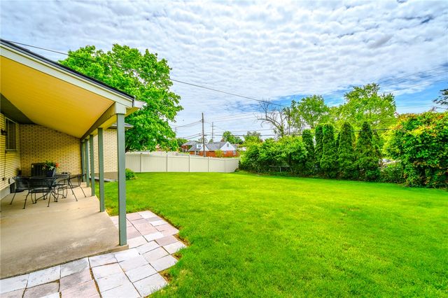 1404 Pinecrest Drive, Dayton, OH 45414