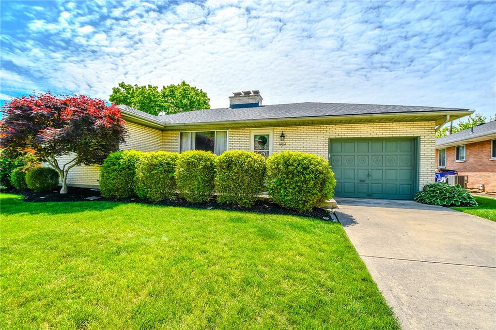1404 Pinecrest Drive, Dayton, OH 45414