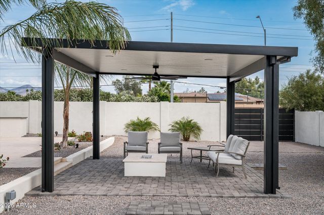 7121 E LARKSPUR Drive, Scottsdale, AZ 85254