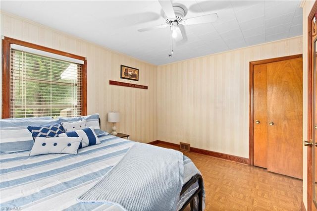 304 Armstrong Road, Pilot Mountain, NC 27041