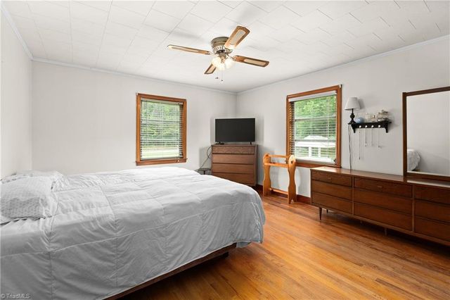 304 Armstrong Road, Pilot Mountain, NC 27041