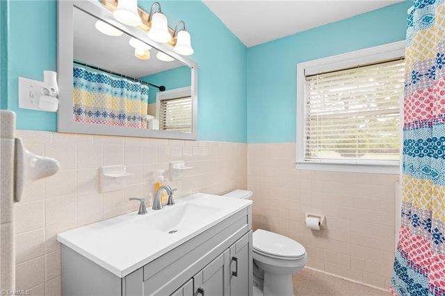 304 Armstrong Road, Pilot Mountain, NC 27041