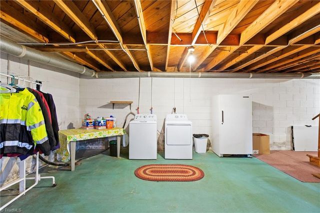 304 Armstrong Road, Pilot Mountain, NC 27041