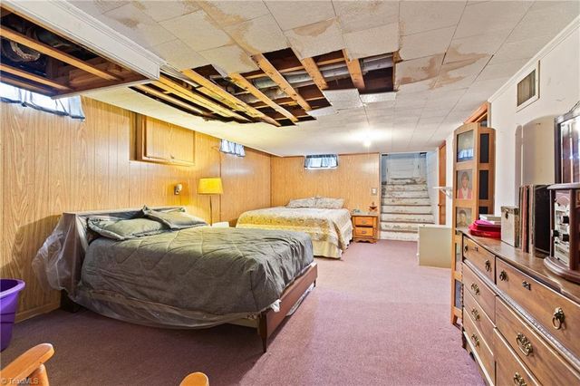 304 Armstrong Road, Pilot Mountain, NC 27041