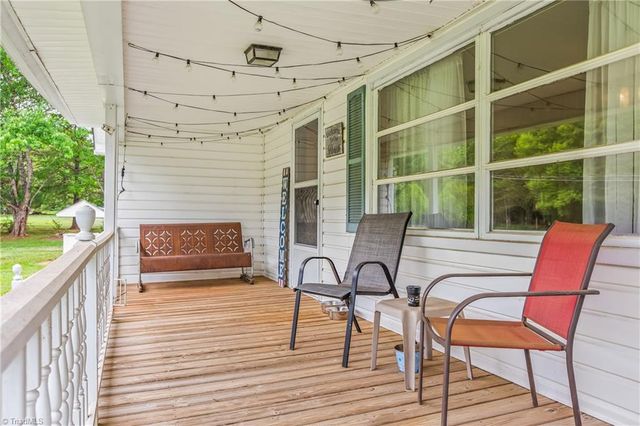 304 Armstrong Road, Pilot Mountain, NC 27041