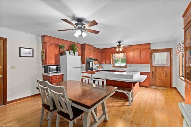 304 Armstrong Road, Pilot Mountain, NC 27041