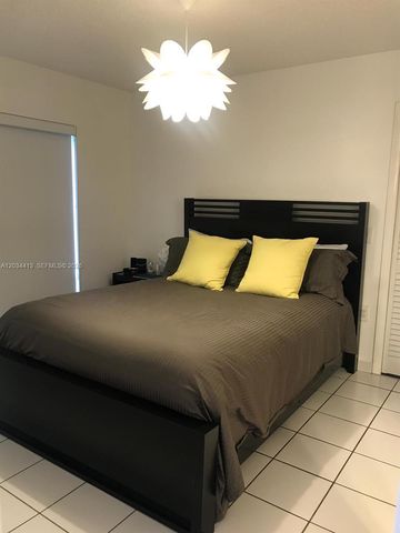 10813 NW 3rd Ct 2L, Pembroke Pines, FL 33026