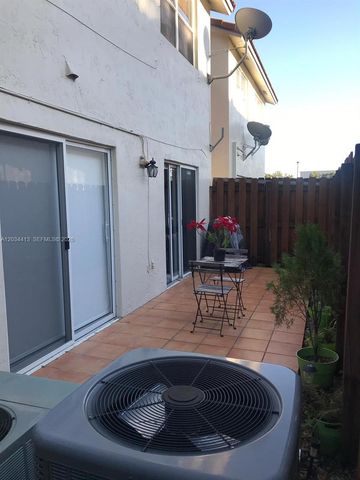 10813 NW 3rd Ct 2L, Pembroke Pines, FL 33026