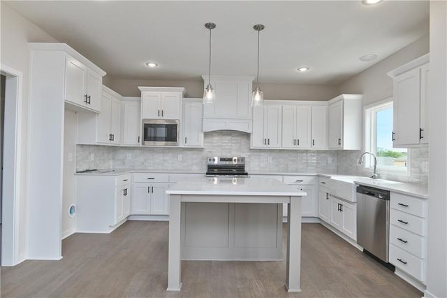 24624 W 60th Terrace, Shawnee, KS 66226