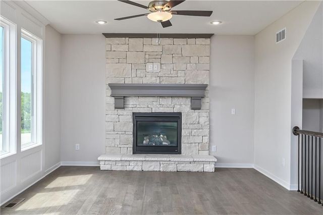 24624 W 60th Terrace, Shawnee, KS 66226