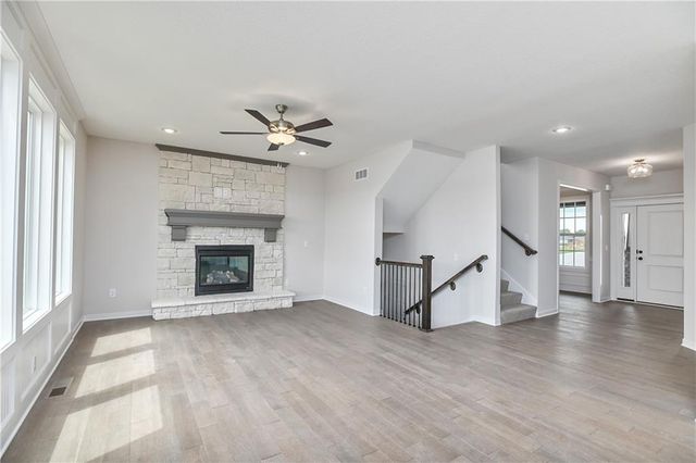 24624 W 60th Terrace, Shawnee, KS 66226