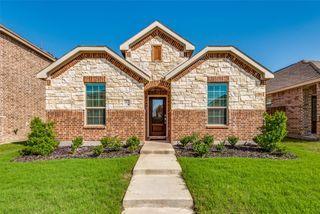 2925 S Griffin Lane, Forney, TX 75126