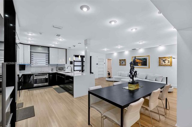 7724 Hawthorne Avenue, Miami Beach, FL 33141