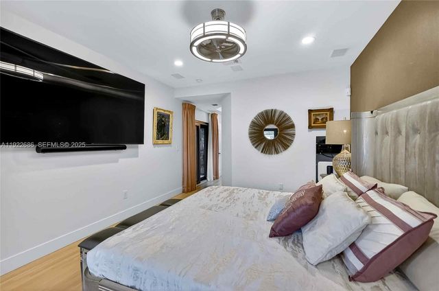 7724 Hawthorne Avenue, Miami Beach, FL 33141