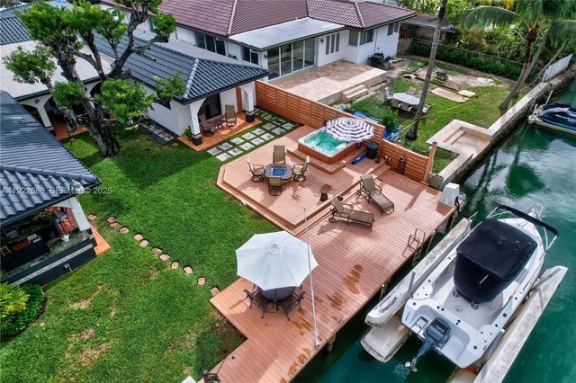 7724 Hawthorne Avenue, Miami Beach, FL 33141