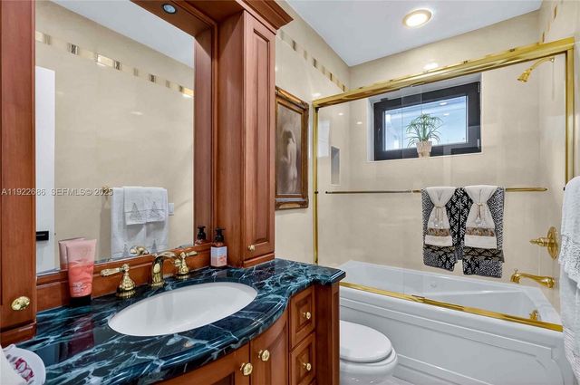 7724 Hawthorne Avenue, Miami Beach, FL 33141