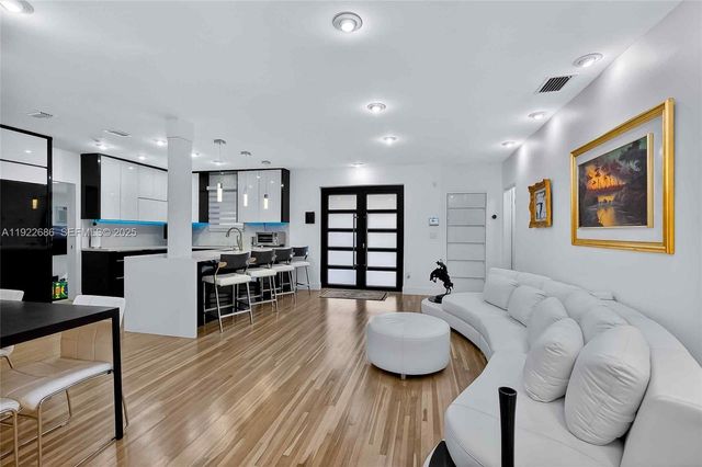 7724 Hawthorne Avenue, Miami Beach, FL 33141