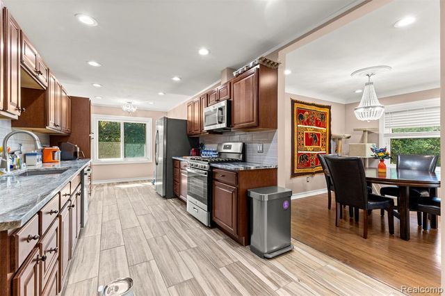 17245 Lee Street, Southfield, MI 48075