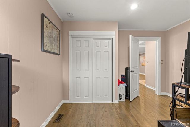 17245 Lee Street, Southfield, MI 48075