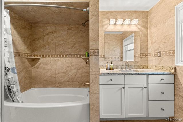 17245 Lee Street, Southfield, MI 48075