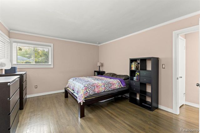 17245 Lee Street, Southfield, MI 48075