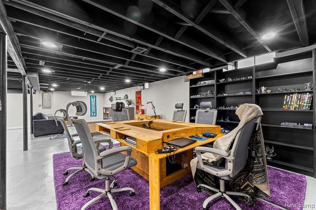 17245 Lee Street, Southfield, MI 48075