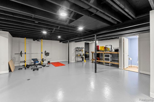 17245 Lee Street, Southfield, MI 48075