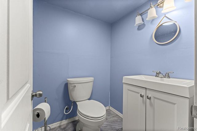 17245 Lee Street, Southfield, MI 48075