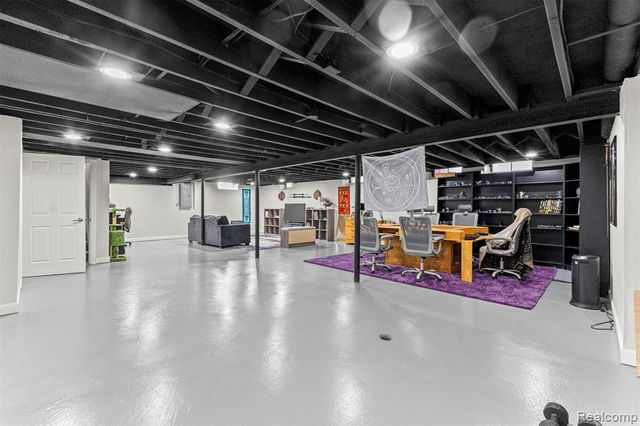 17245 Lee Street, Southfield, MI 48075