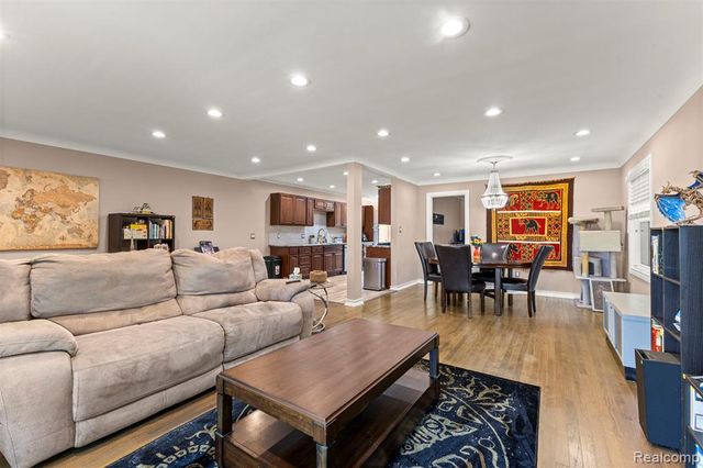 17245 Lee Street, Southfield, MI 48075