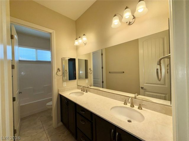 11310 Quantum Brooks Street, Las Vegas, NV 89183