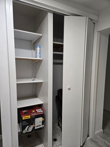 89 Stanley Rd 89, Newton, MA 02468