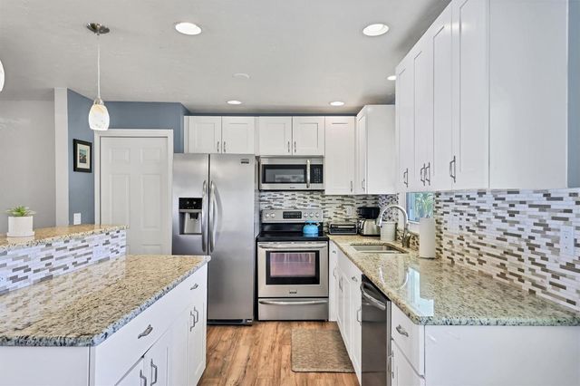 3425 FAIRVIEW DRIVE, Sarasota, FL 34239