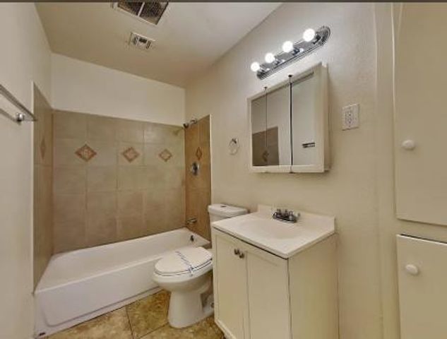6118 W Hollyhock Drive, Phoenix, AZ 85033