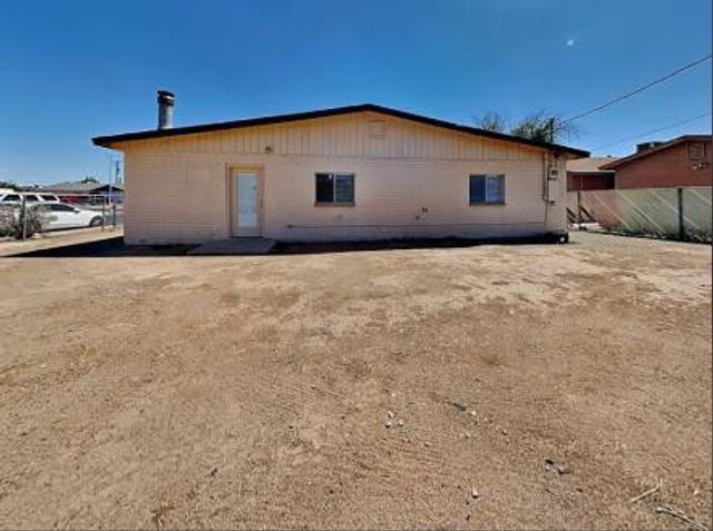 6118 W Hollyhock Drive, Phoenix, AZ 85033