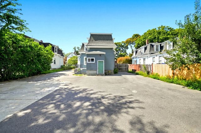 113 Pierce 2, Boston, MA 02136