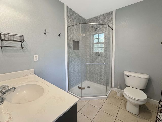 120 Ginger Dr, Dover, TN 37058
