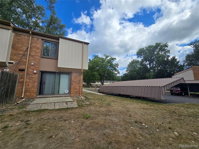 23568 Lahser Road, Southfield, MI 48033