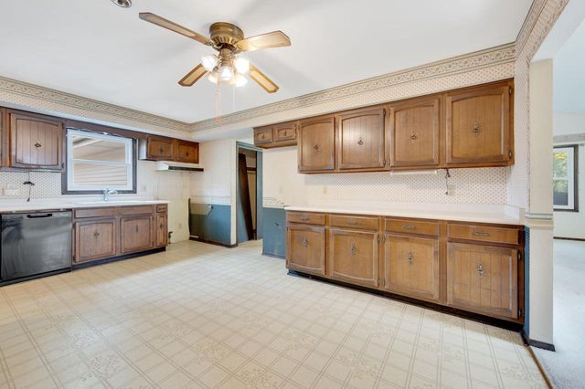 N52W23799 Parkview DRIVE, Lisbon, WI 53089